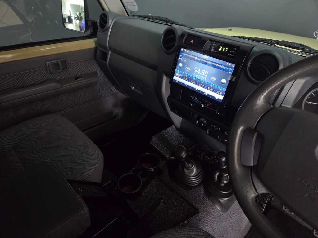 TOYOTA LAND CRUISER 70 LANDCRUISER 76 4.5D V8 S/W