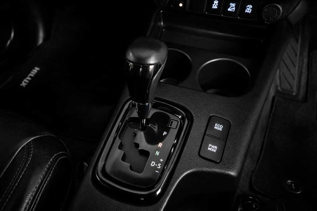 TOYOTA HILUX HILUX 2.8 GD-6 RAIDER 4X4 A/T P/U D/C