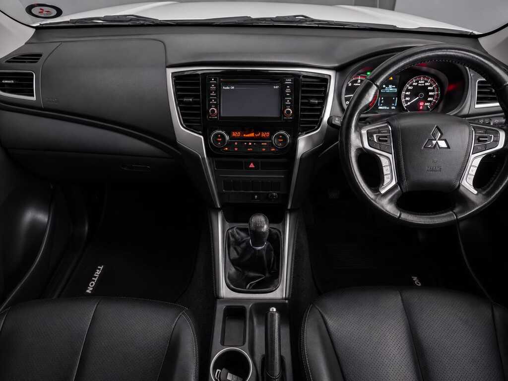 MITSUBISHI TRITON TRITON 2.4 Di-DC P/U D/C - 4
