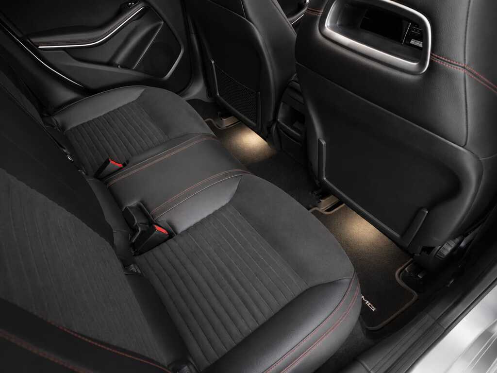 MERCEDES-BENZ A CLASS A 200d AMG A/T - 10