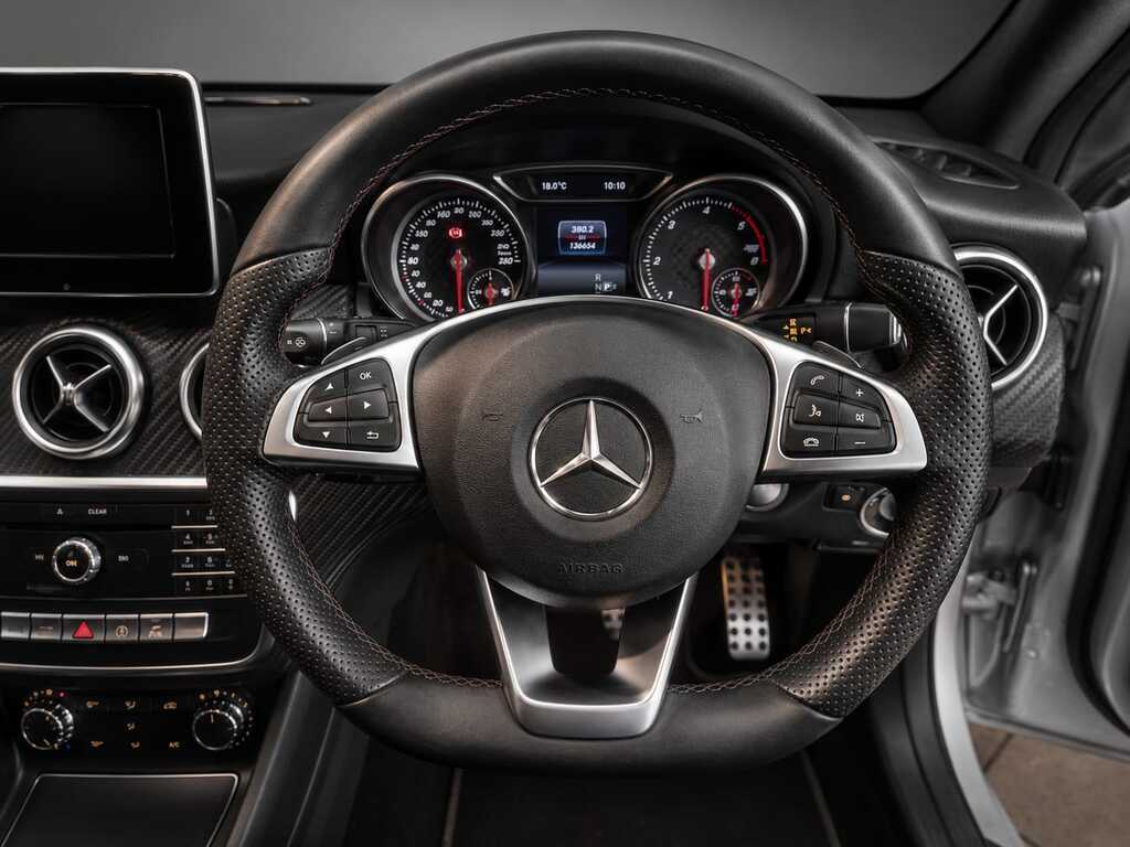 MERCEDES-BENZ A CLASS A 200d AMG A/T - 5
