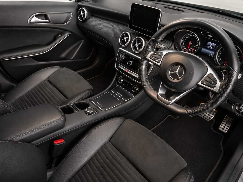 MERCEDES-BENZ A CLASS A 200d AMG A/T - 8
