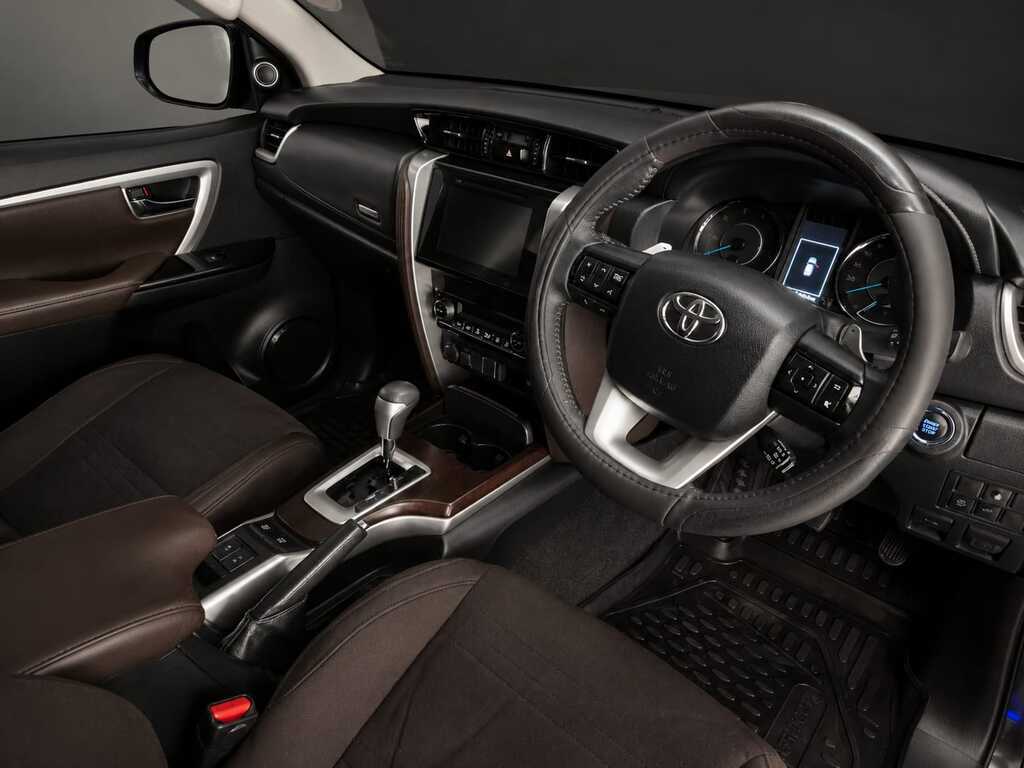 TOYOTA FORTUNER FORTUNER 2.8GD-6 R/B A/T - 11