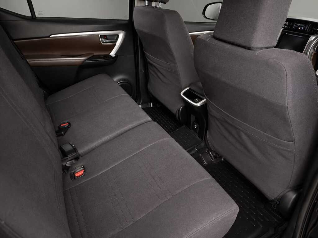 TOYOTA FORTUNER FORTUNER 2.8GD-6 R/B A/T - 12