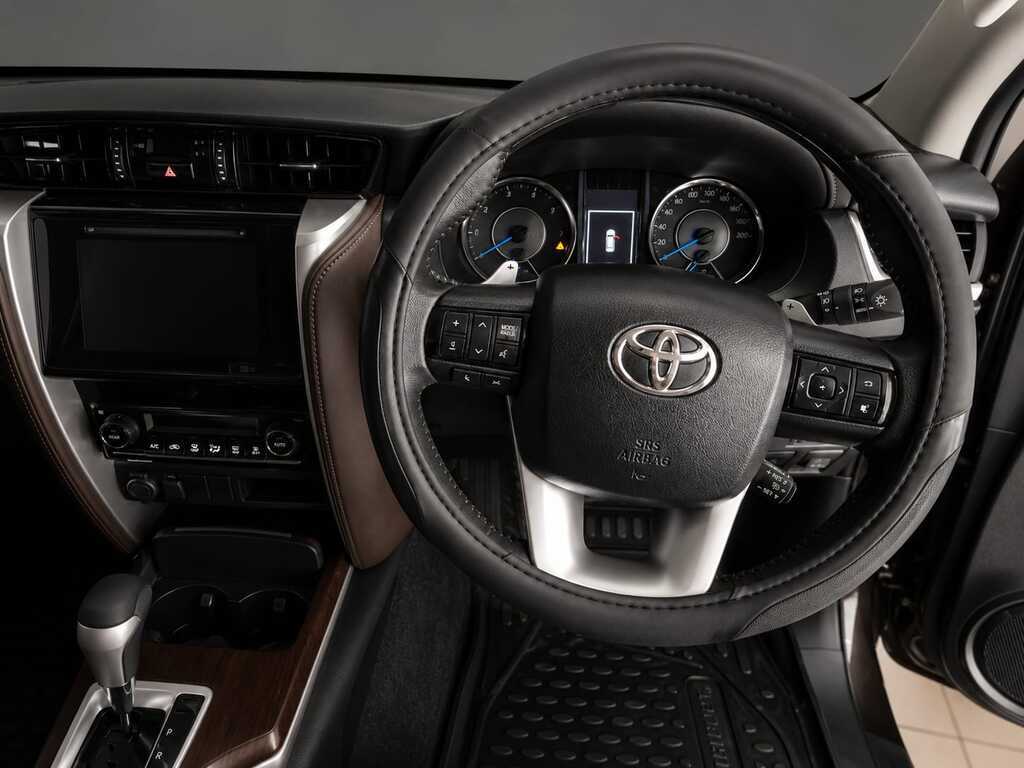 TOYOTA FORTUNER FORTUNER 2.8GD-6 R/B A/T - 8