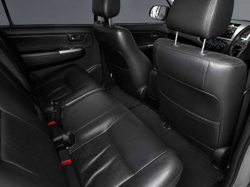 TOYOTA FORTUNER FORTUNER 2.5D-4D RB A/T - 10