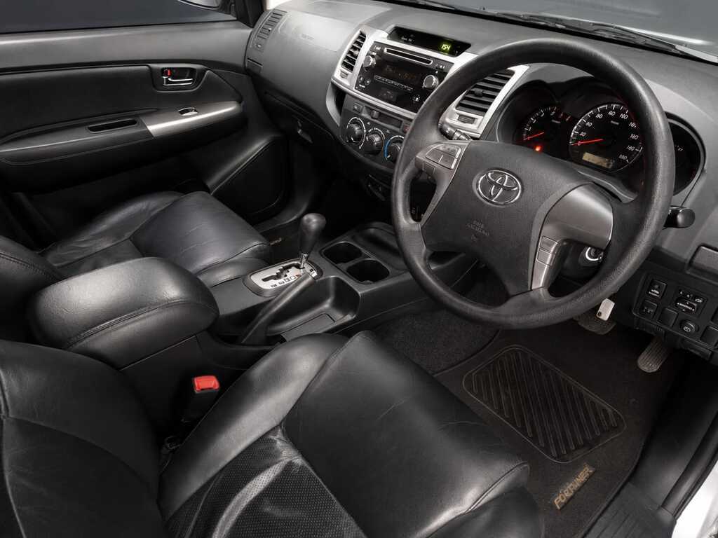 TOYOTA FORTUNER FORTUNER 2.5D-4D RB A/T - 9