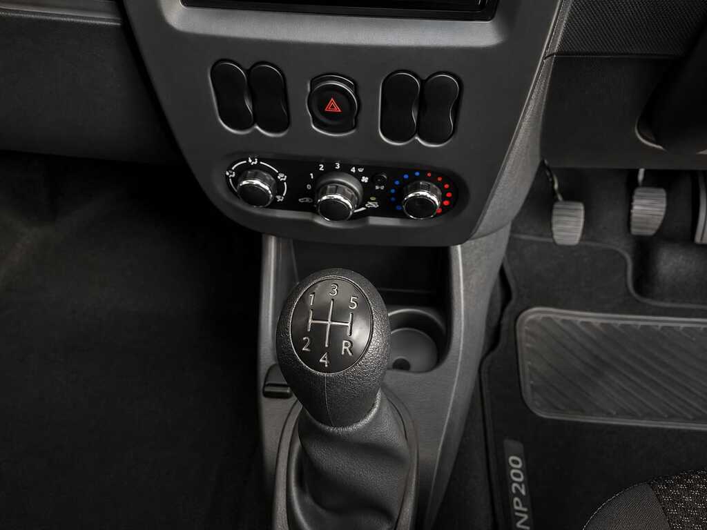 NISSAN NP200 NP200 1.6  A/C SAFETY PACK P/U S/C - 5