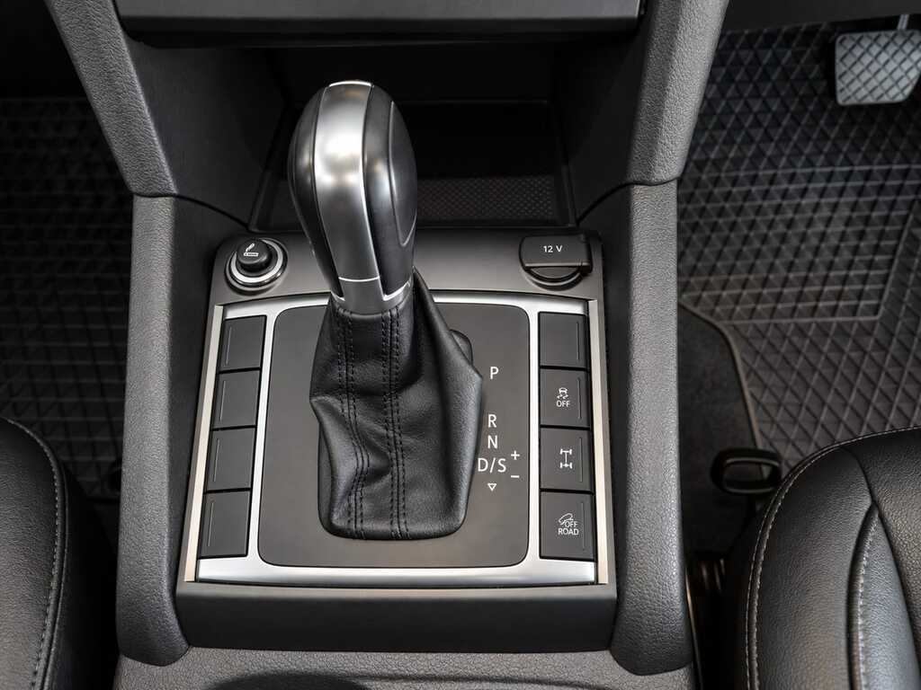VOLKSWAGEN AMAROK AMAROK 2.0 BiTDi HIGHLINE 132KW A/T D/C P/U - 8