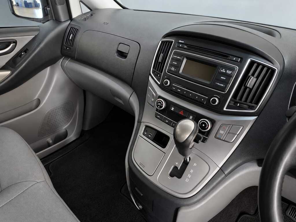 HYUNDAI H-1 H-1 2.5 CRDI A/T/ 2.5 ELITE A/T - 5