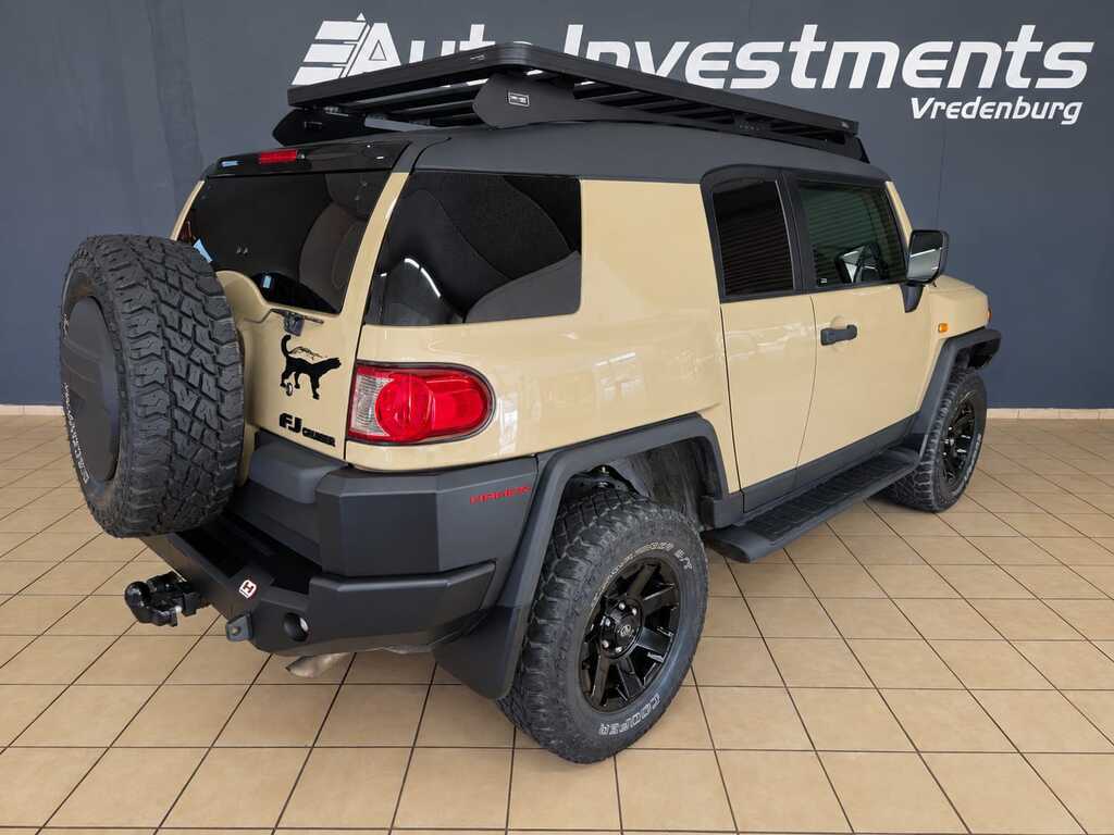 TOYOTA LANDCRUISER L/CRUISER FJ 4.0 V6 CRUISER - 4