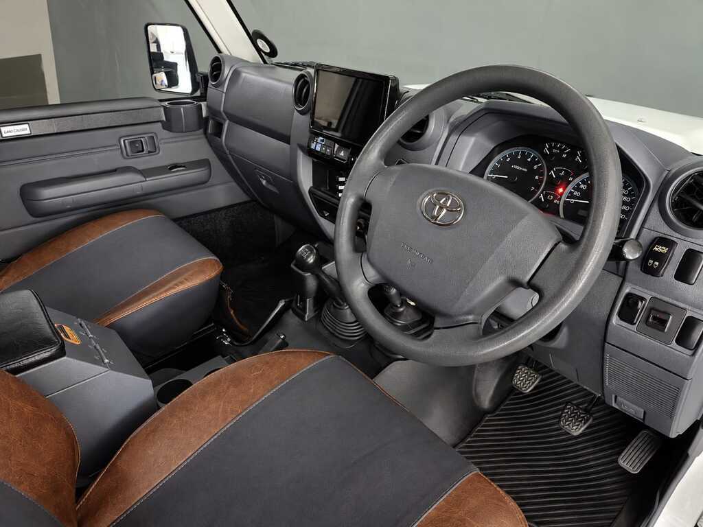 TOYOTA LAND CRUISER PICK UP LAND CRUISER 79 4.0P P/U D/C - 13