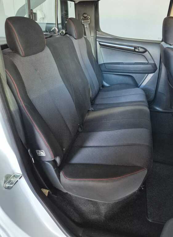 ISUZU D-MAX D-MAX 250 HO HI-RIDER A/T D/C P/U
