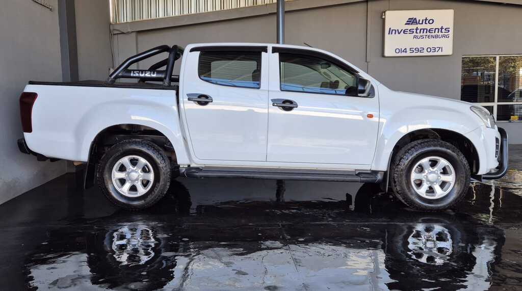 ISUZU D-MAX D-MAX 250 HO HI-RIDER A/T D/C P/U
