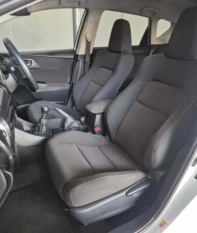 TOYOTA AURIS AURIS 1.6 XS