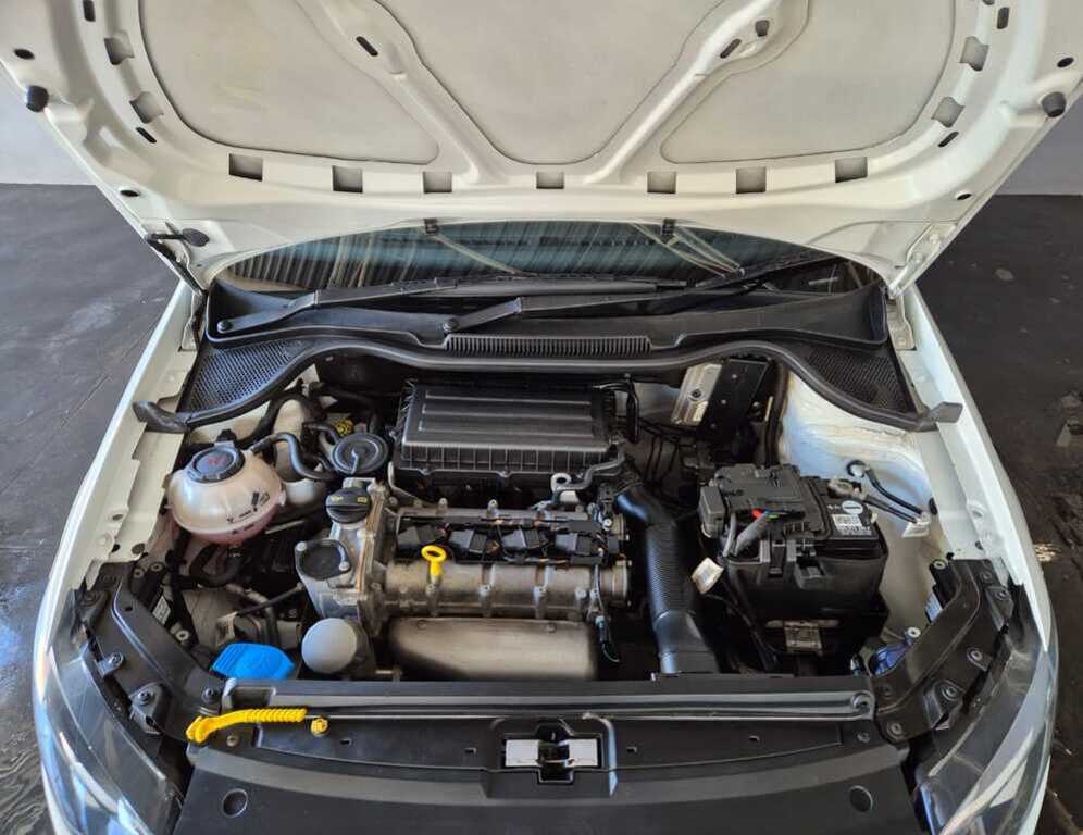 VOLKSWAGEN POLO VIVO POLO VIVO 1.4 TRENDLINE (5DR)