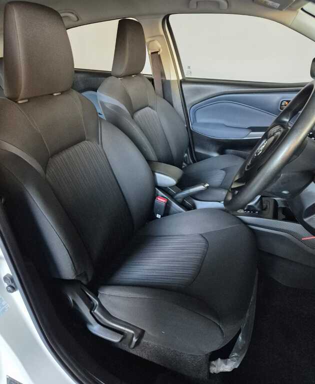 TOYOTA STARLET STARLET 1.5 Xs A/T - 11