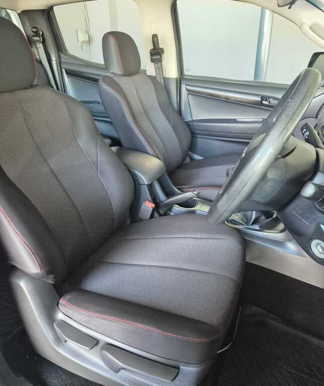 ISUZU D-MAX D-MAX 250 HO HI-RIDER D/C P/U - 11