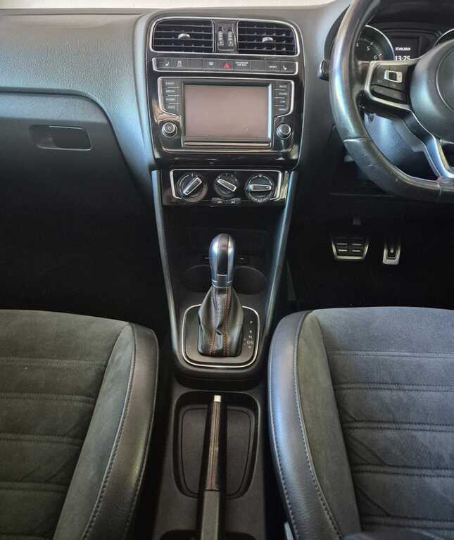 VOLKSWAGEN POLO POLO GTi 1.8TSI DSG