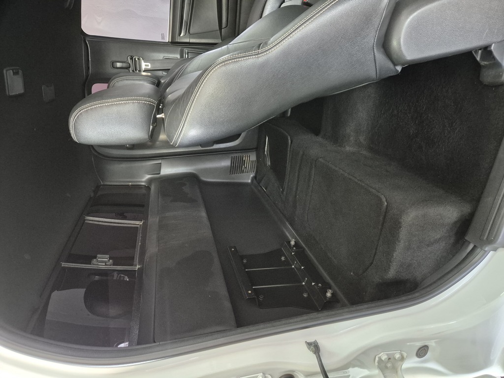 ISUZU D-MAX D-MAX 300 LX A/T E/CAB P/U