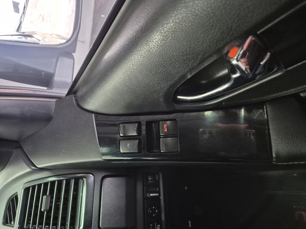 ISUZU D-MAX D-MAX 300 LX A/T E/CAB P/U