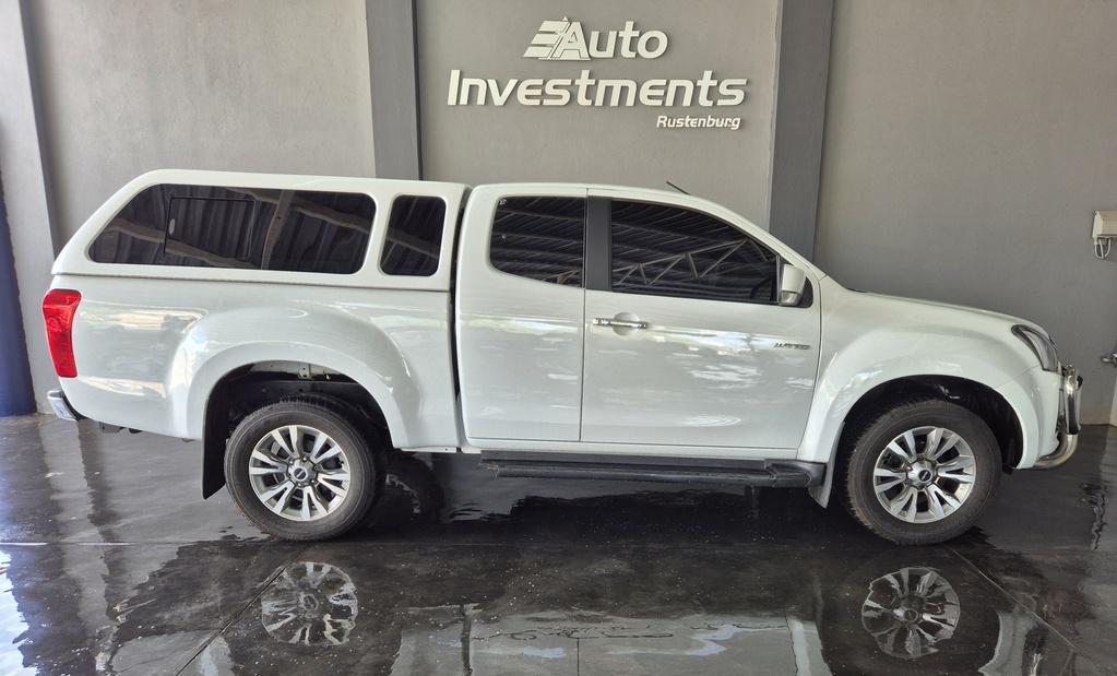 ISUZU D-MAX D-MAX 300 LX A/T E/CAB P/U