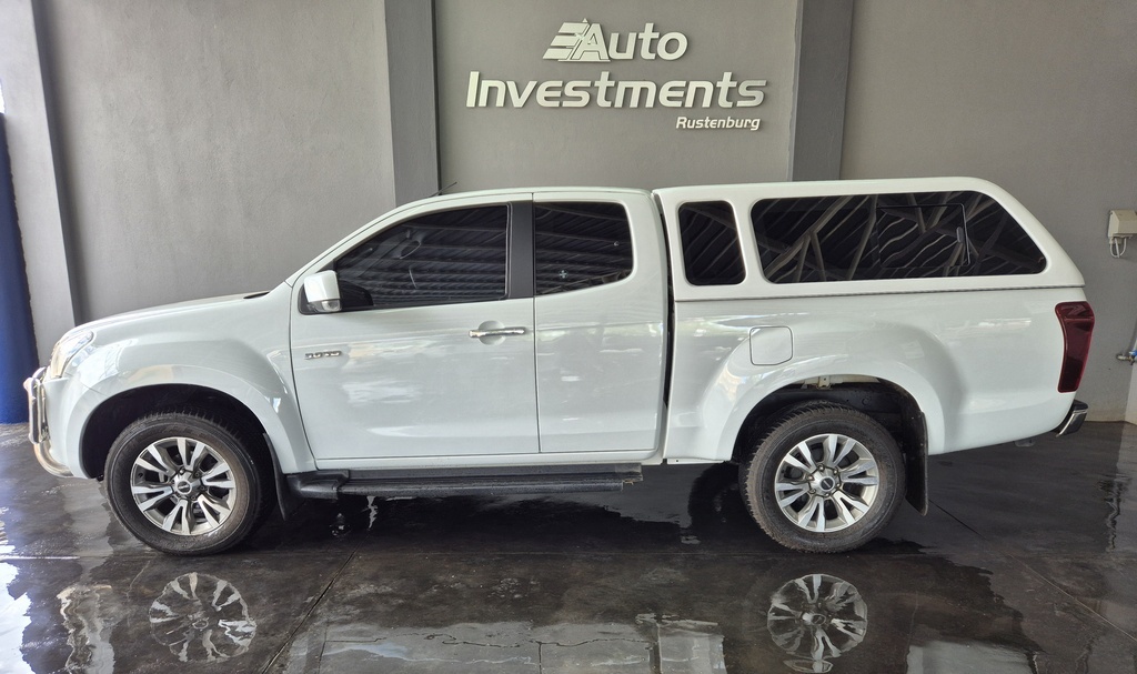 ISUZU D-MAX D-MAX 300 LX A/T E/CAB P/U