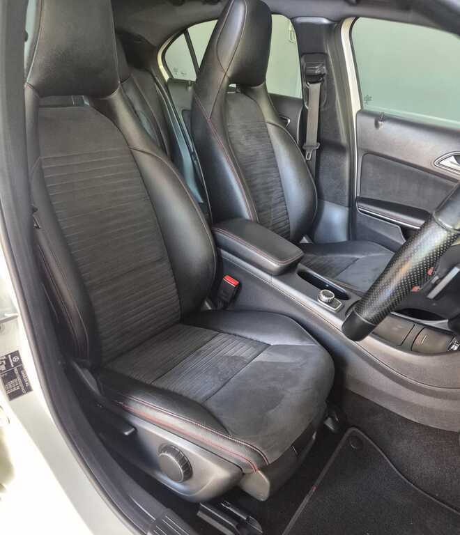 MERCEDES-BENZ A CLASS A220 CDI BE AMG SPORT A/T - 11
