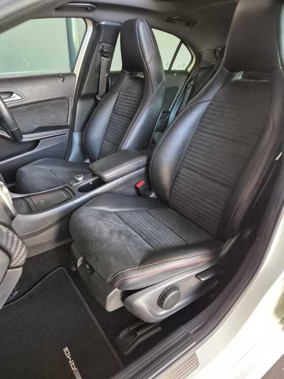 MERCEDES-BENZ A CLASS A220 CDI BE AMG SPORT A/T - 9