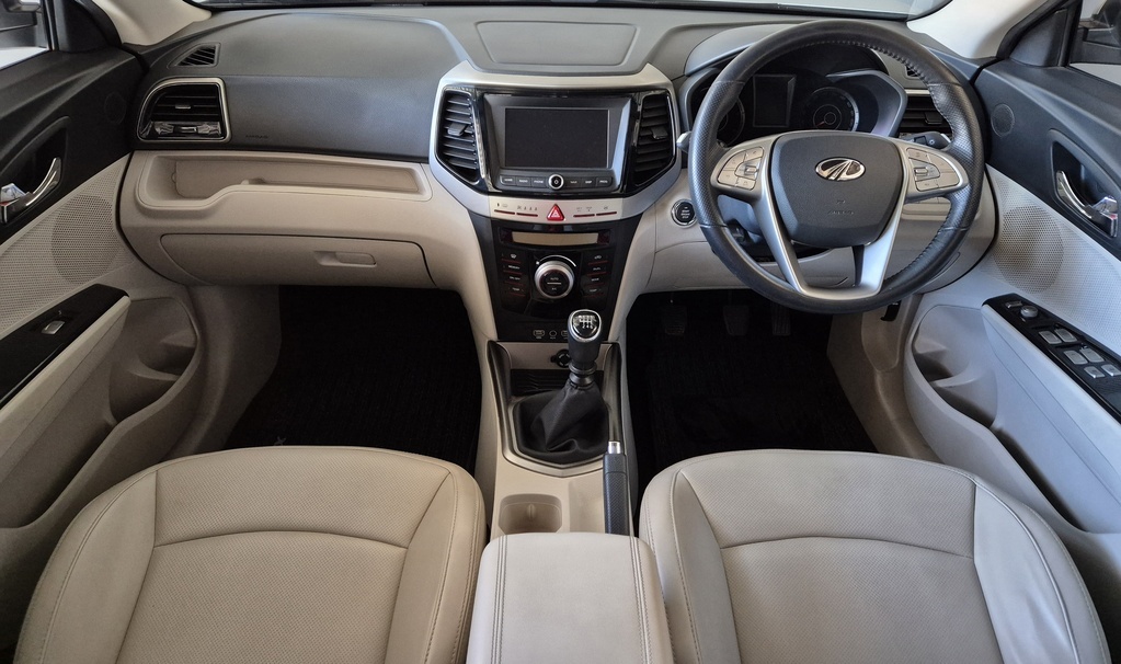 MAHINDRA XUV300 XUV300 1.5D (W8) - 14