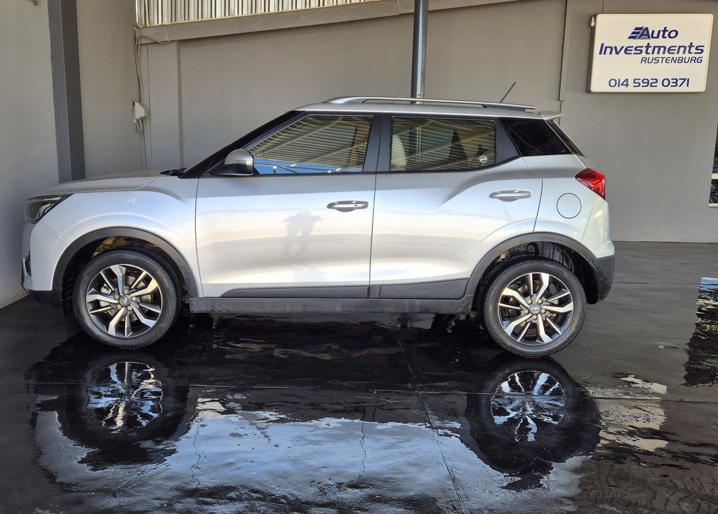 MAHINDRA XUV300 XUV300 1.5D (W8) - 5