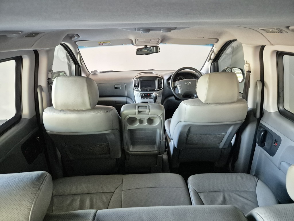 HYUNDAI H-1 H-1 2.5 CRDI WAGON A/T