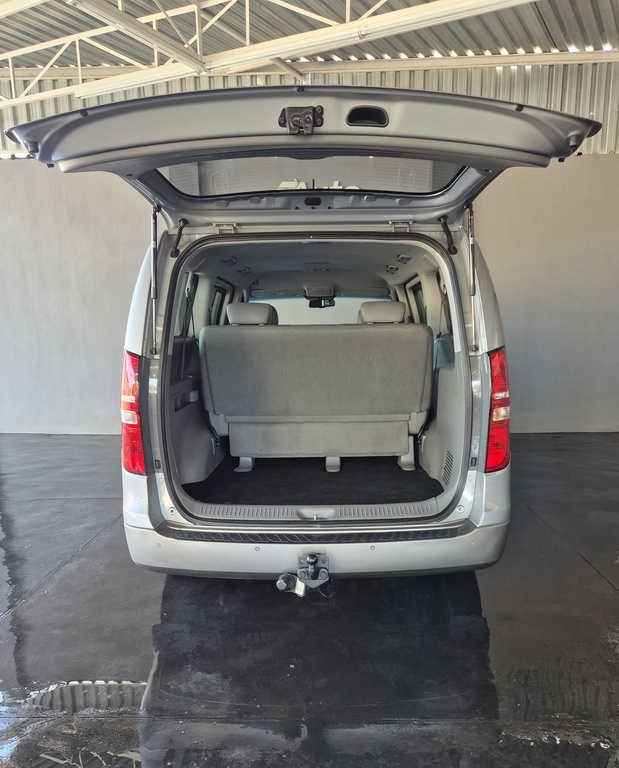 HYUNDAI H-1 H-1 2.5 CRDI WAGON A/T