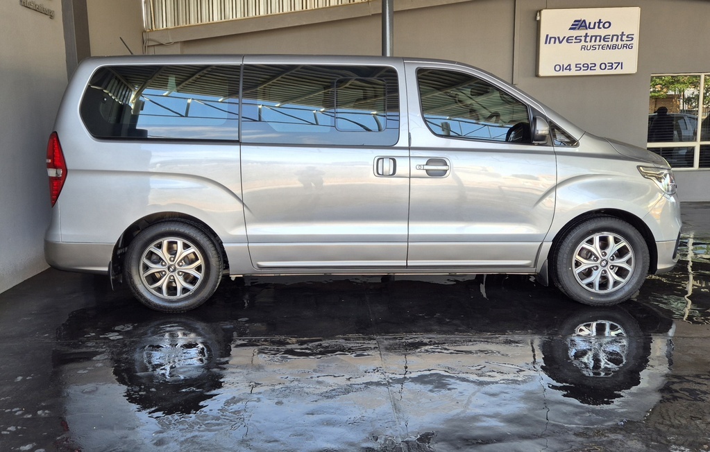 HYUNDAI H-1 H-1 2.5 CRDI WAGON A/T