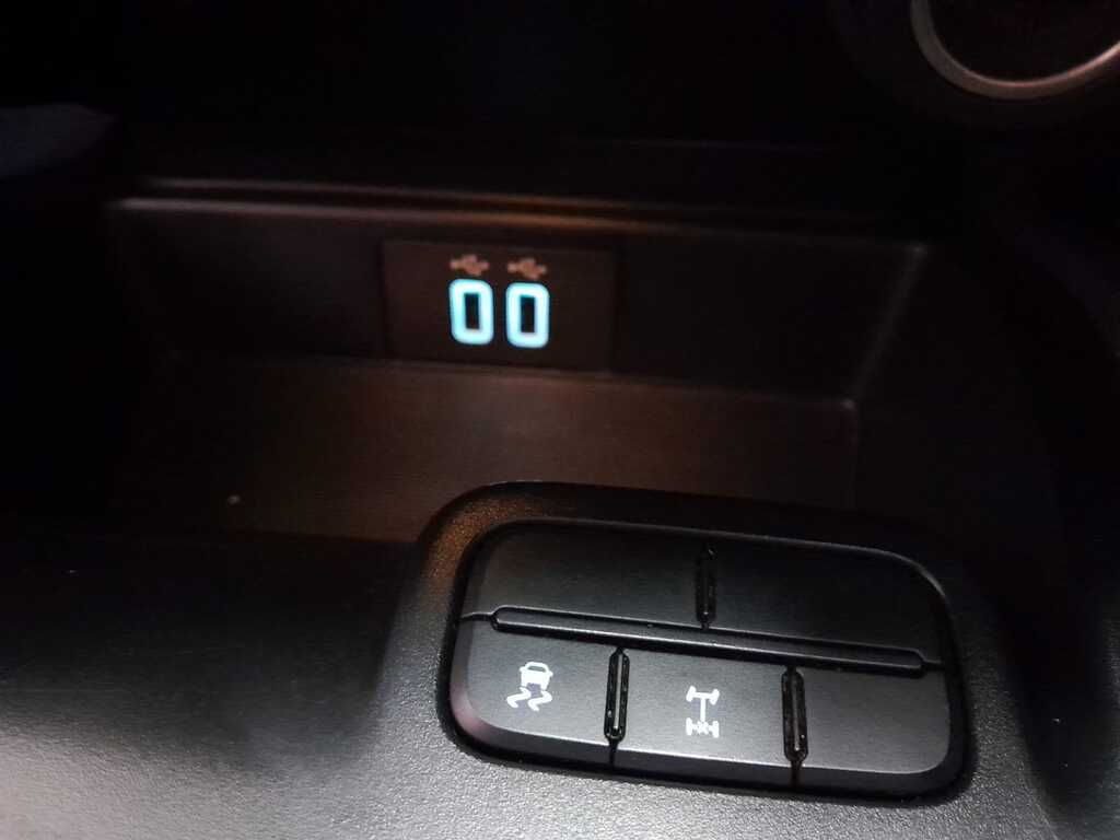 FORD EVEREST EVEREST 2.2 TDCi  XLT A/T - 14