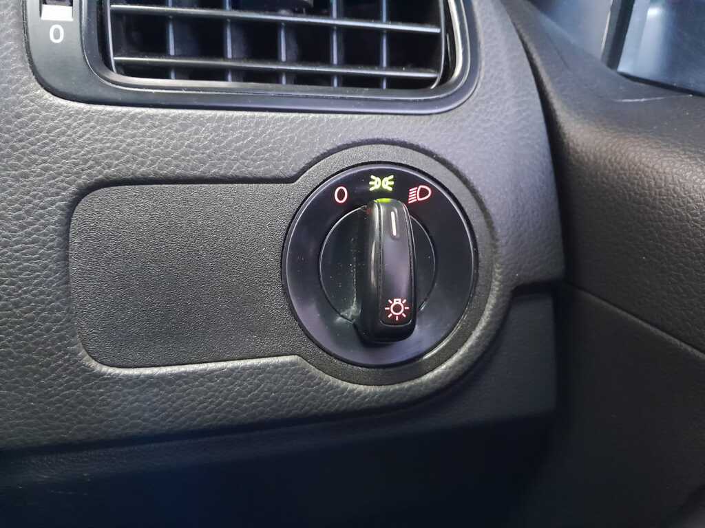 VOLKSWAGEN POLO VIVO POLO VIVO 1.4 TRENDLINE (5DR) - 16