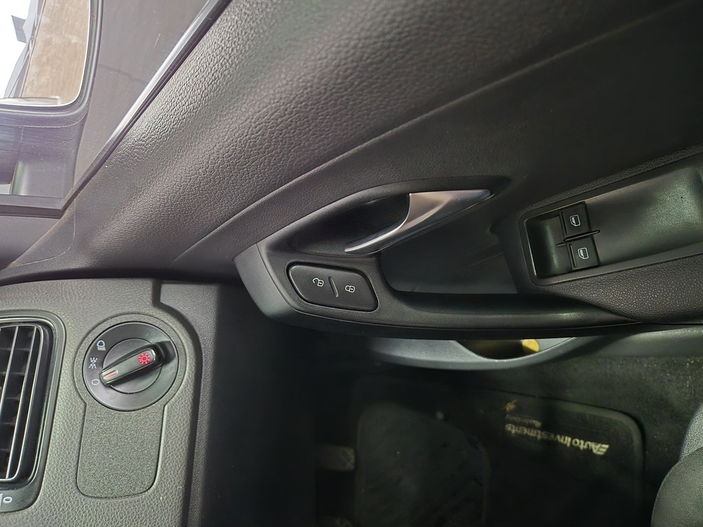 VOLKSWAGEN POLO VIVO POLO VIVO 1.4 TRENDLINE (5DR)