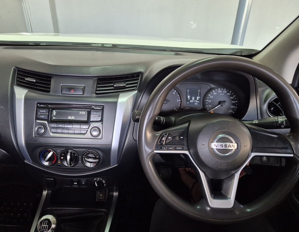 NISSAN NAVARA NAVARA 2.5DDTI SE 4X4 S/C P/U - 10
