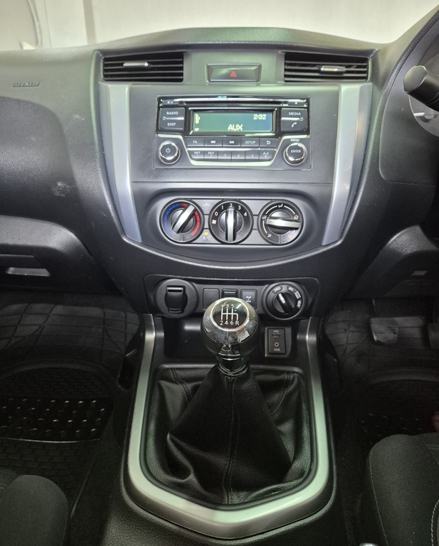 NISSAN NAVARA NAVARA 2.5DDTI SE 4X4 S/C P/U - 11