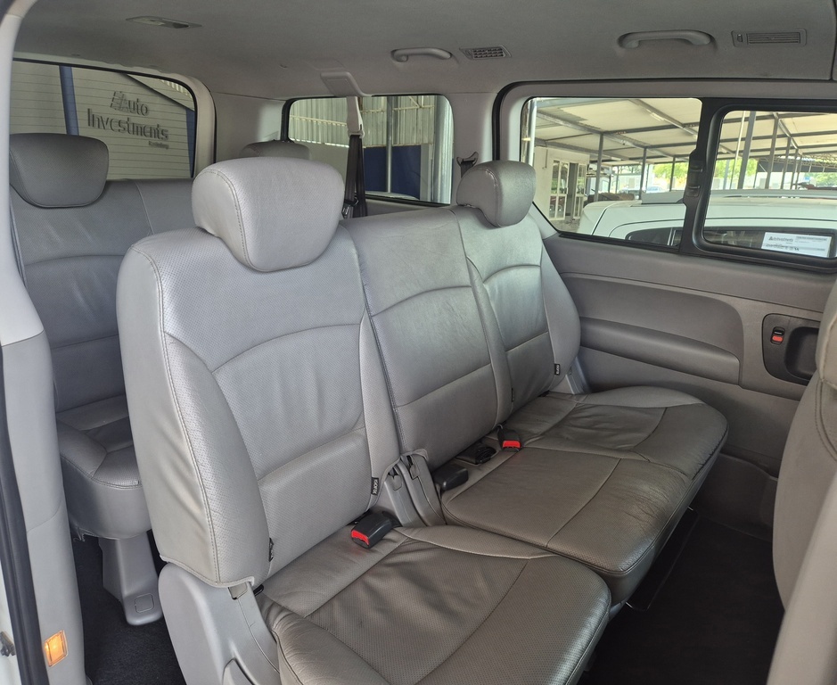 HYUNDAI H-1 H-1 2.5 CRDI A/T/ 2.5 ELITE A/T