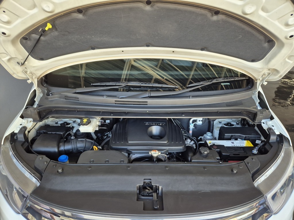 HYUNDAI H-1 H-1 2.5 CRDI A/T/ 2.5 ELITE A/T