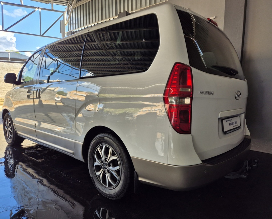 HYUNDAI H-1 H-1 2.5 CRDI A/T/ 2.5 ELITE A/T