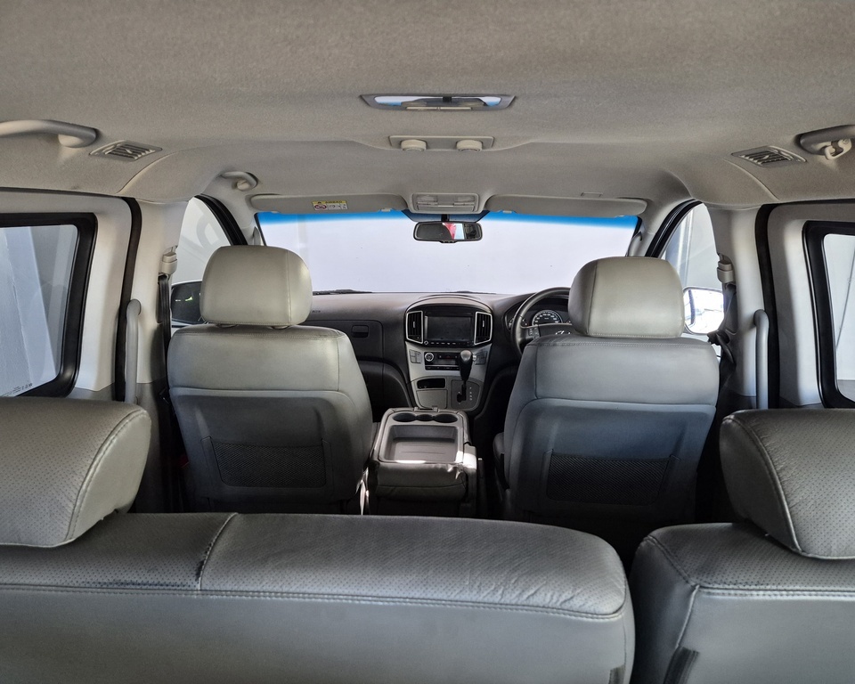 HYUNDAI H-1 H-1 2.5 CRDI A/T/ 2.5 ELITE A/T