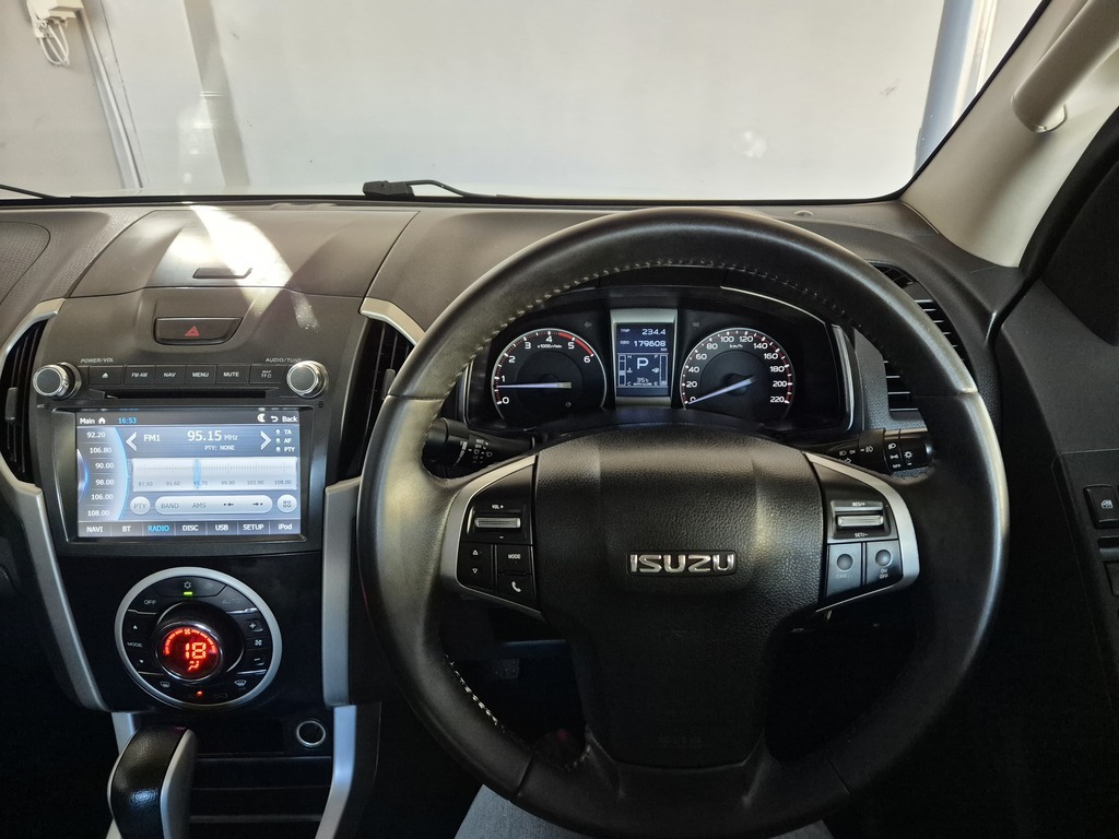 ISUZU KB KB 300 D-TEQ LX STANDARD A/T P/U D/C