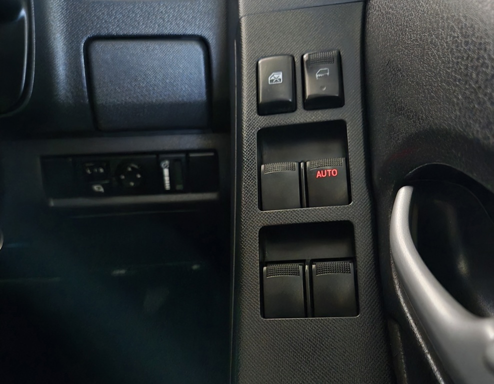 ISUZU KB KB 300 D-TEQ LX STANDARD A/T P/U D/C