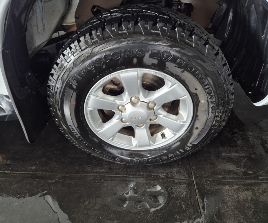 ISUZU KB KB 250 D-TEQ HO HI RIDER P/U D/C - 10