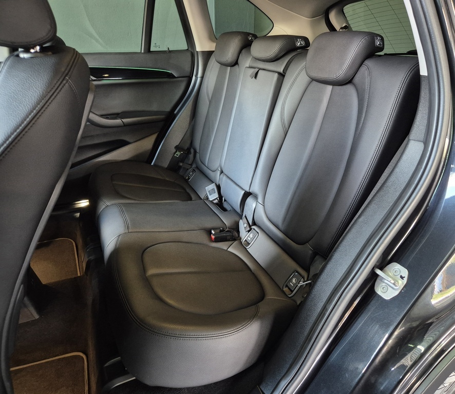 BMW X1 X1 sDRIVE18i A/T (F48) - 6