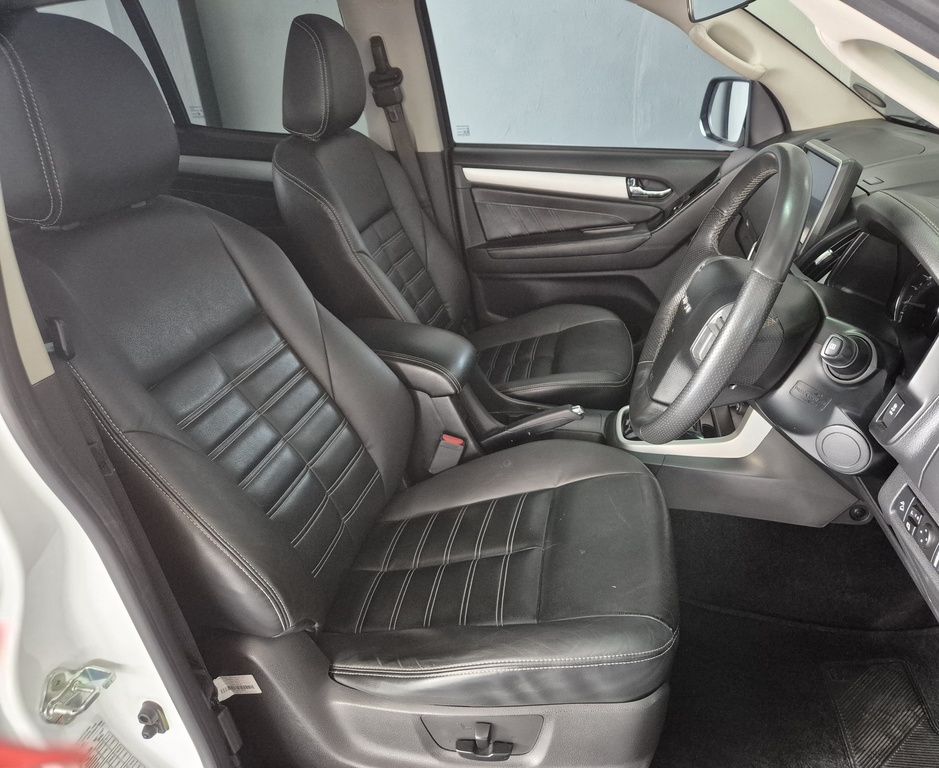 ISUZU MU-X MU-X 3.0D A/T