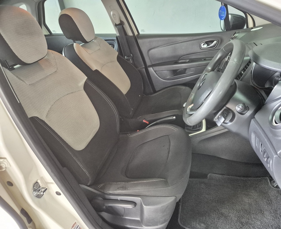 RENAULT CAPTUR CAPTUR 900T BLAZE 5DR (66KW) - 9