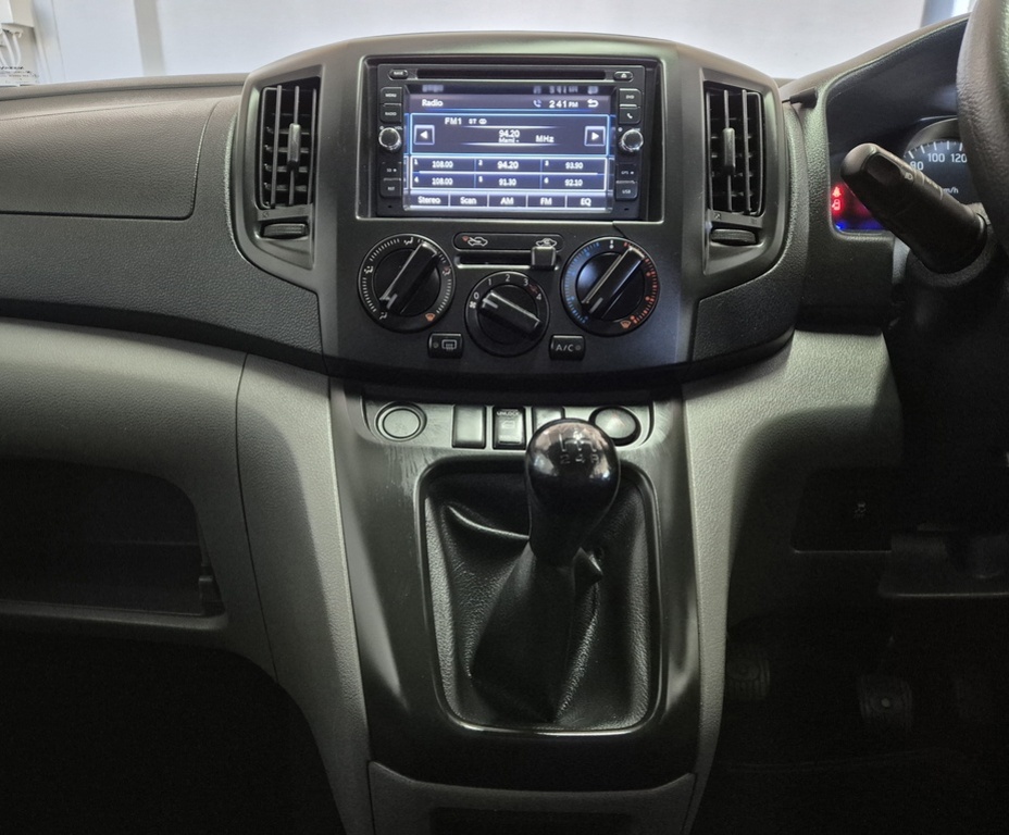 NISSAN PRIMASTAR/ NV 200 NV200 1.5dCi VISIA 7 SEATER - 12